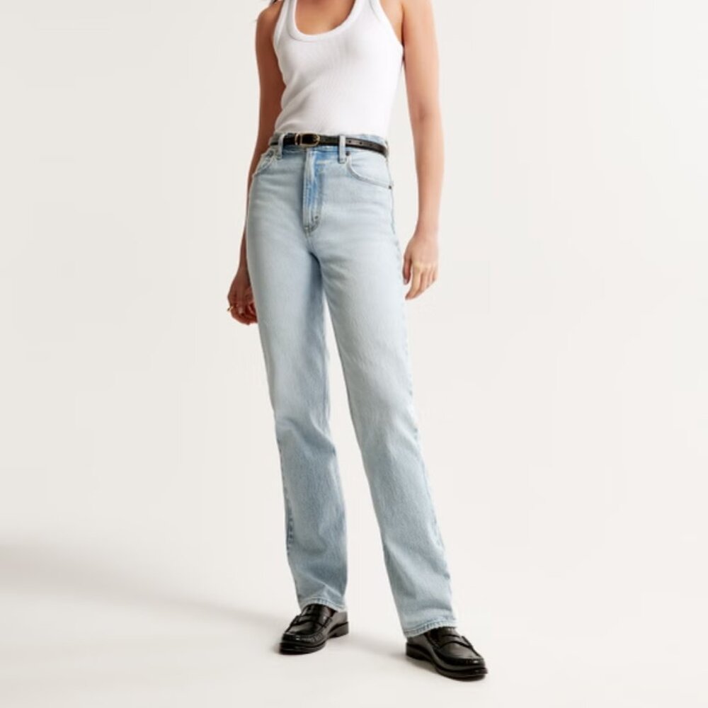 Abercrombie & Fitch Ultra High Rise 90s Straight Jean